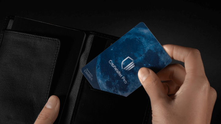 CoolWallet Pro